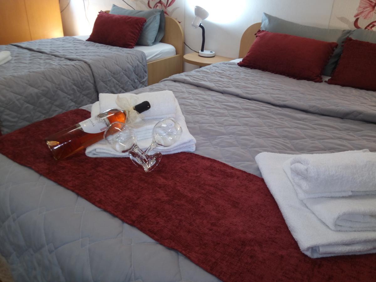 The Most Central Skopje Apartment Extérieur photo
