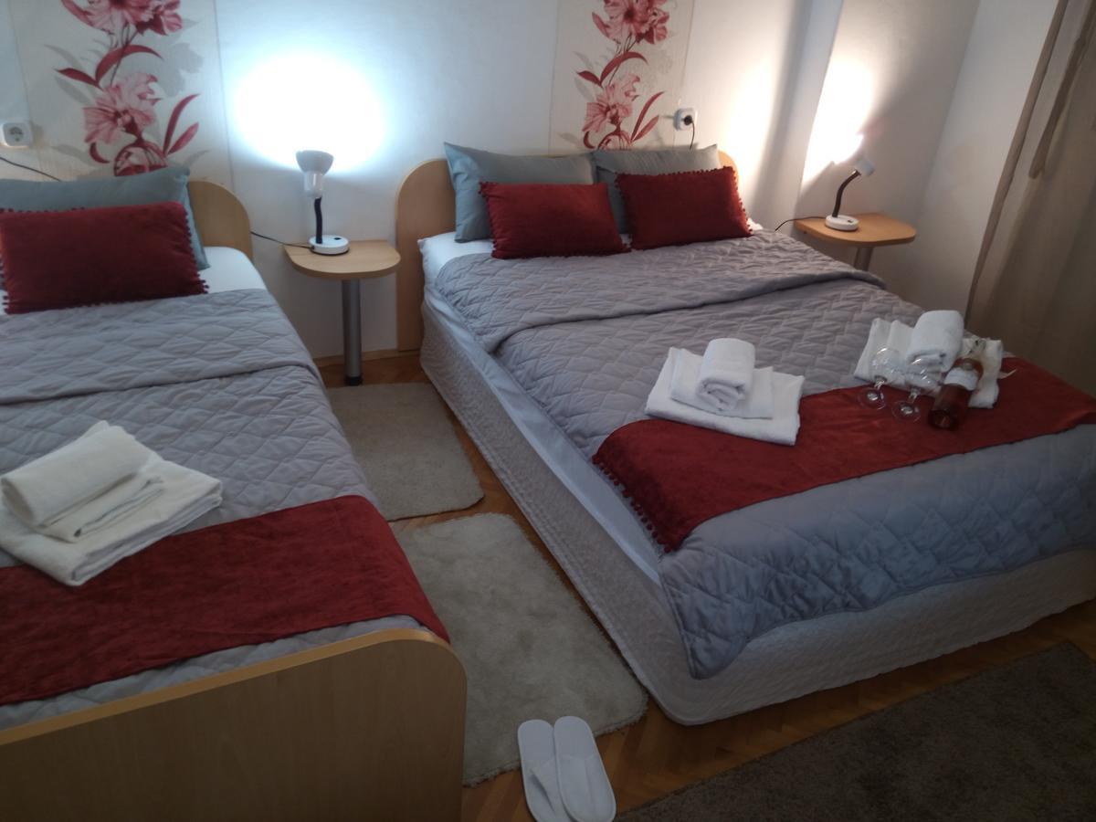 The Most Central Skopje Apartment Extérieur photo