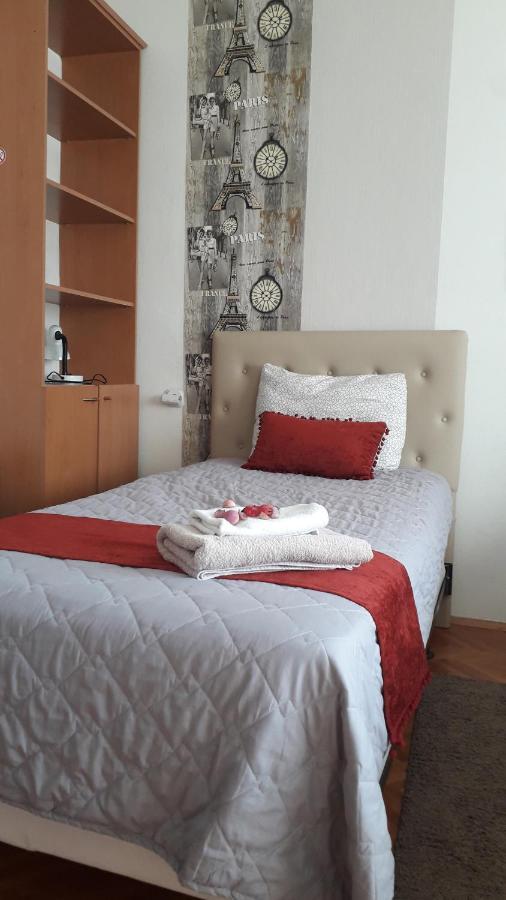 The Most Central Skopje Apartment Extérieur photo