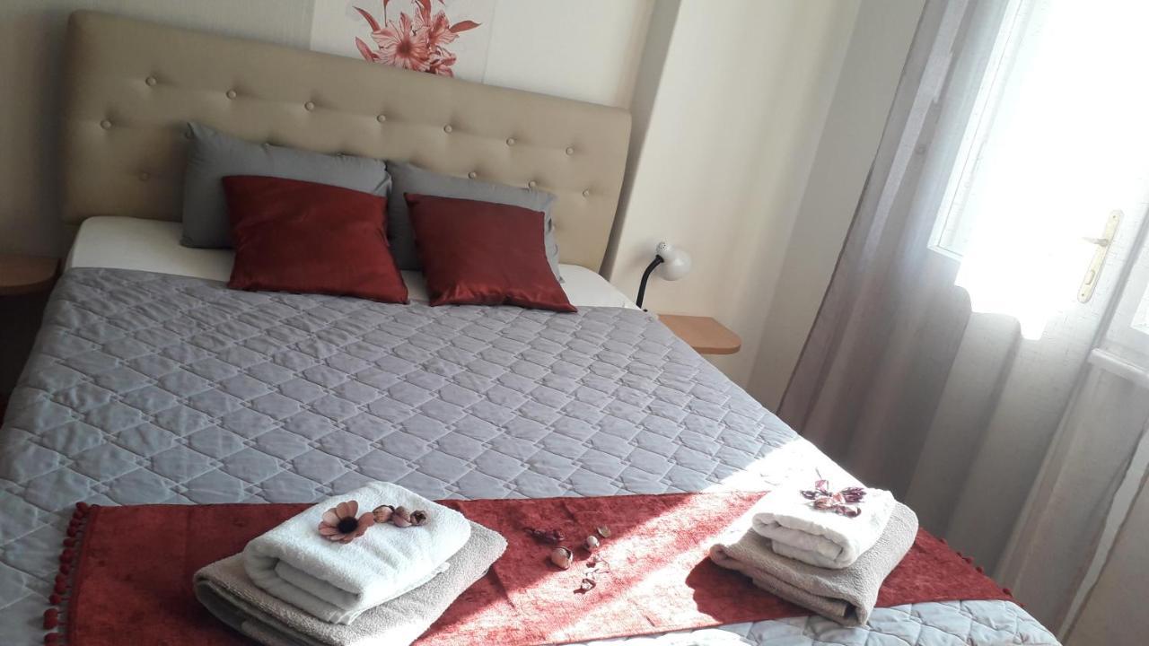 The Most Central Skopje Apartment Extérieur photo